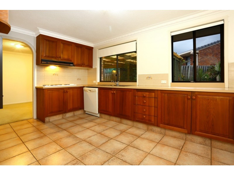 9 Roseville Court, Robina QLD 4226