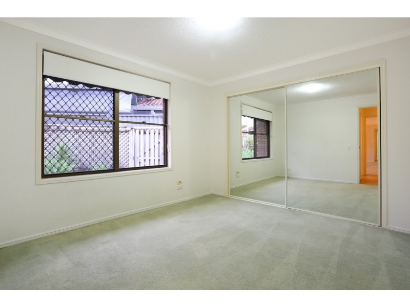 9 Roseville Court, Robina QLD 4226