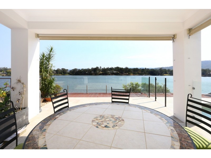 45 Brittany Drive, Oxenford QLD 4210