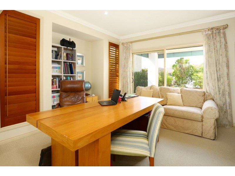 45 Brittany Drive, Oxenford QLD 4210