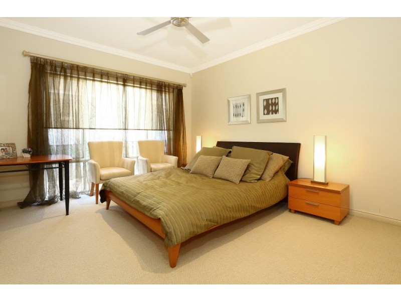 45 Brittany Drive, Oxenford QLD 4210