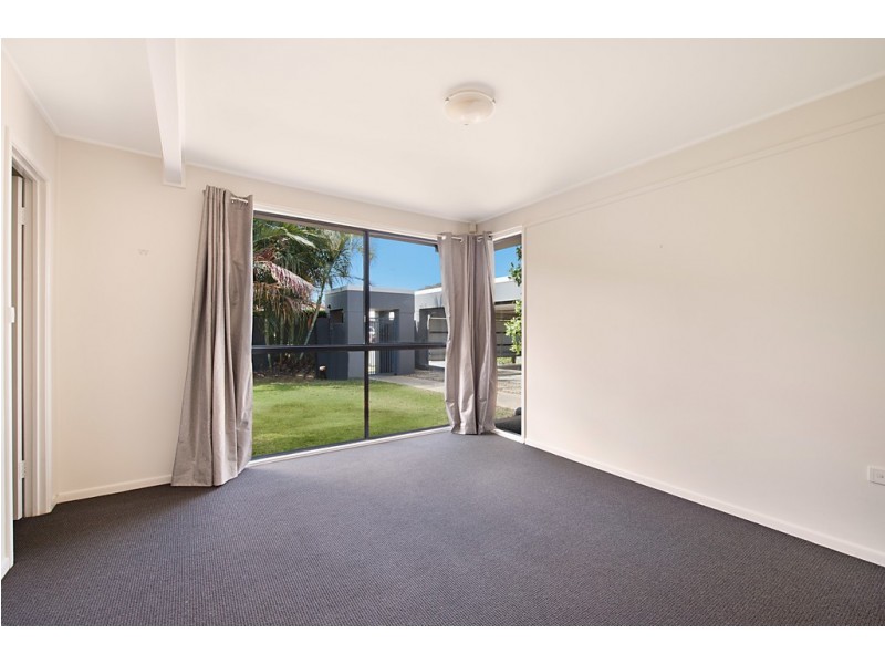 14 Monterey Court, Broadbeach Waters QLD 4218