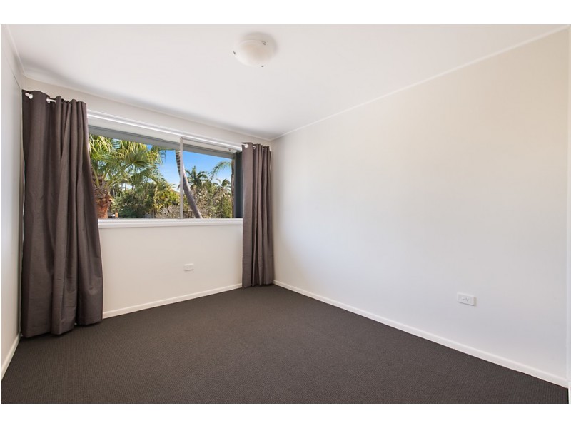 14 Monterey Court, Broadbeach Waters QLD 4218