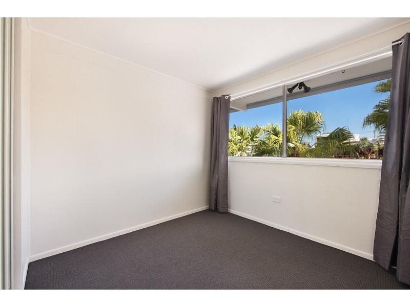 14 Monterey Court, Broadbeach Waters QLD 4218