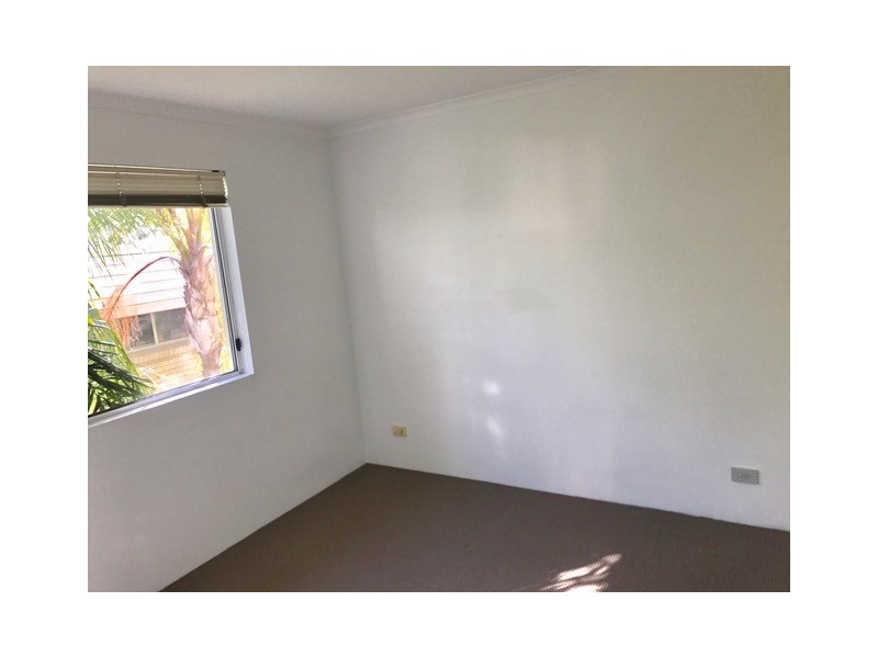 14/25 Federation Avenue, Broadbeach QLD 4218