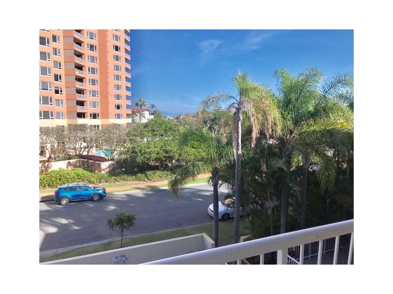 14/25 Federation Avenue, Broadbeach QLD 4218