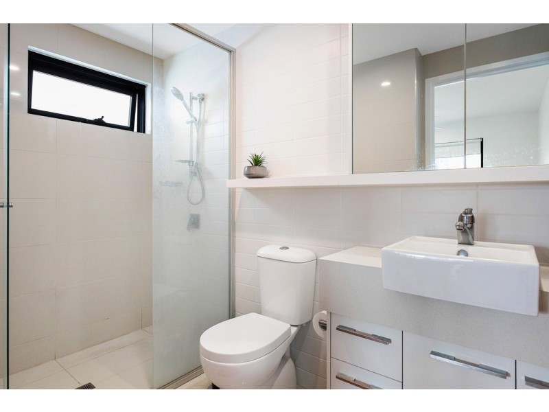 306/9 Hooker Boulevard, Broadbeach Waters QLD 4218