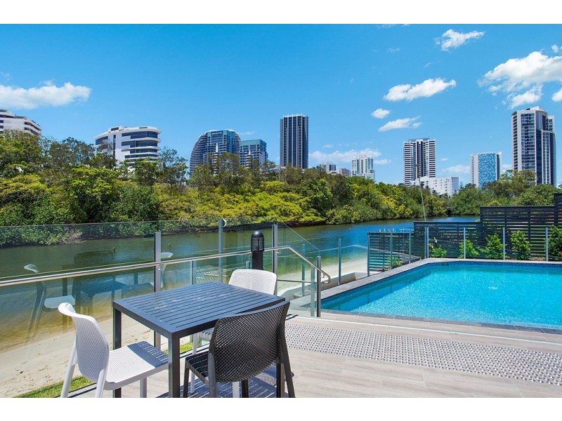 306/9 Hooker Boulevard, Broadbeach Waters QLD 4218
