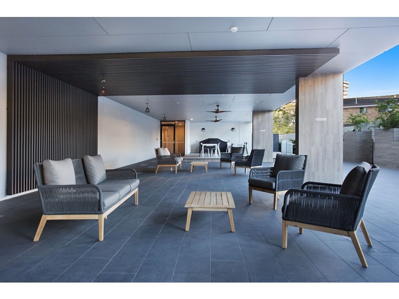 306/9 Hooker Boulevard, Broadbeach Waters QLD 4218