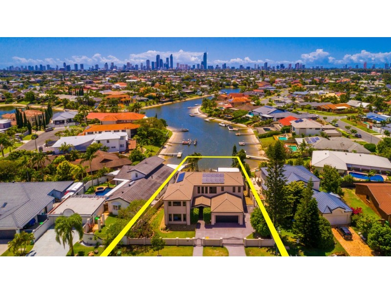 30 Edinburgh Road, Benowa Waters QLD 4217