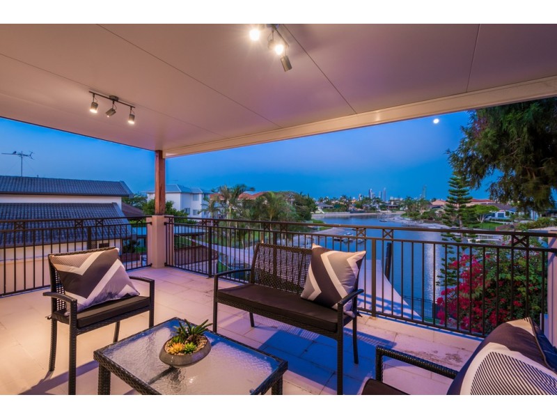 30 Edinburgh Road, Benowa Waters QLD 4217