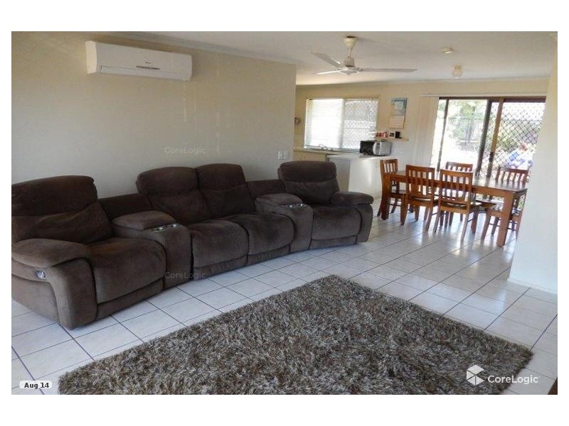 1/8 Oscar Court, Oxenford QLD 4210