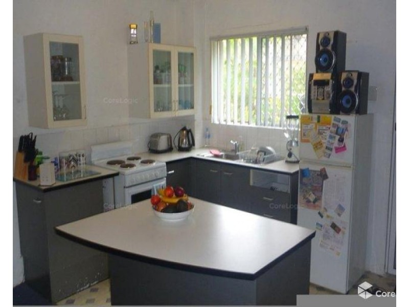 7/8 George Ave, Broadbeach QLD 4218