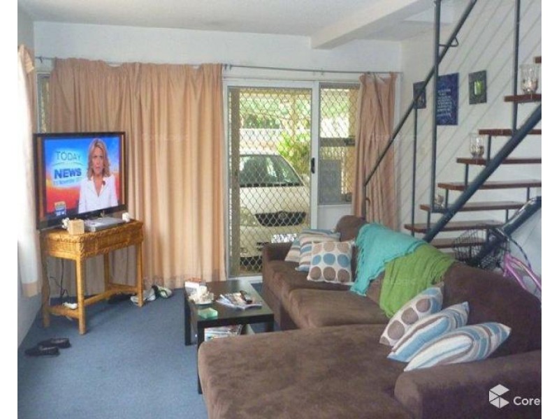 7/8 George Ave, Broadbeach QLD 4218