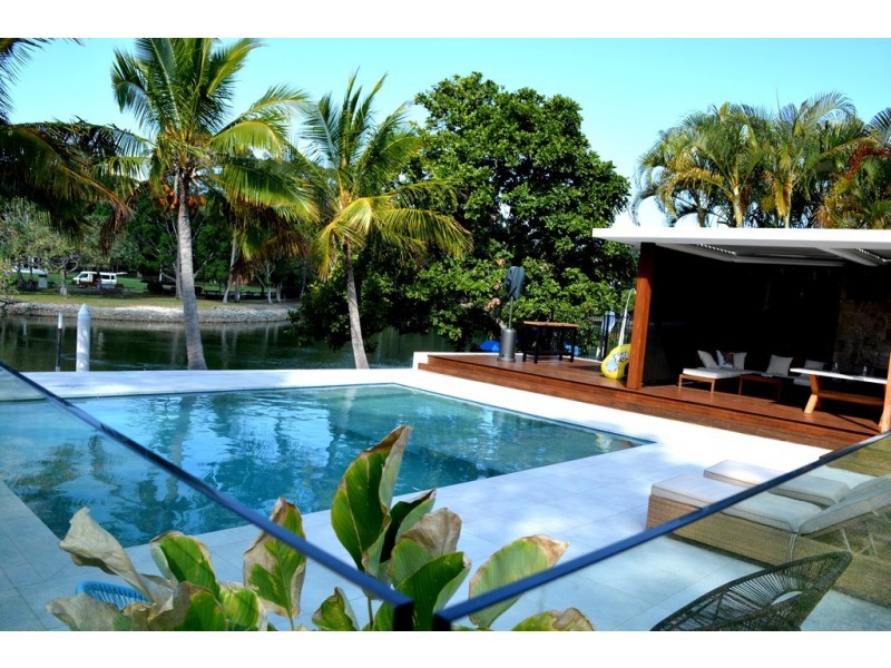 66 Savoy Drive, Broadbeach Waters QLD 4218