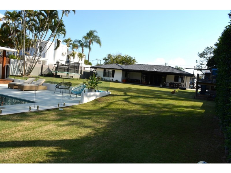 66 Savoy Drive, Broadbeach Waters QLD 4218