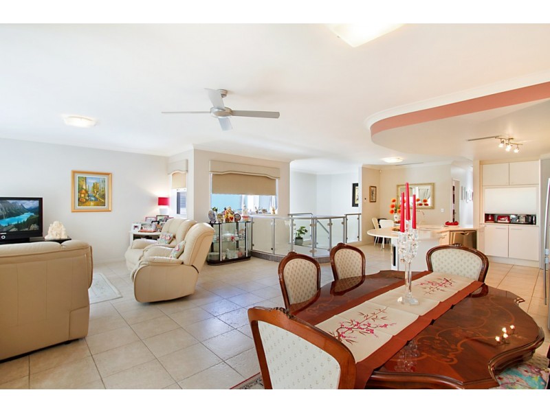 Carrara QLD 4211