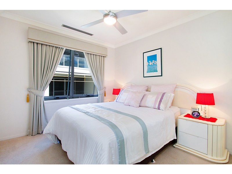 Carrara QLD 4211