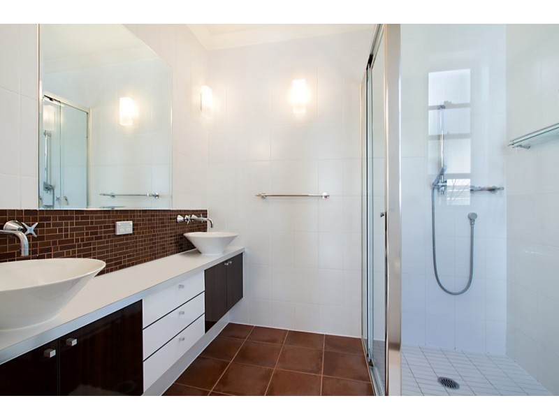 Carrara QLD 4211