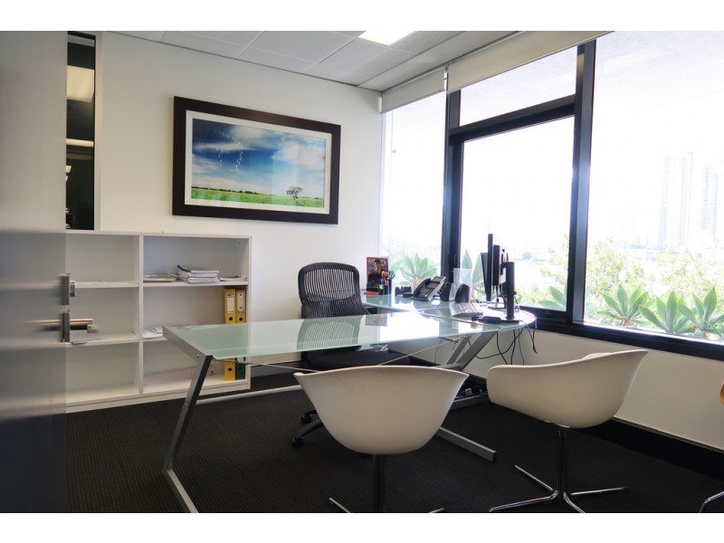 9 Ouyan Street, Bundall QLD 4217