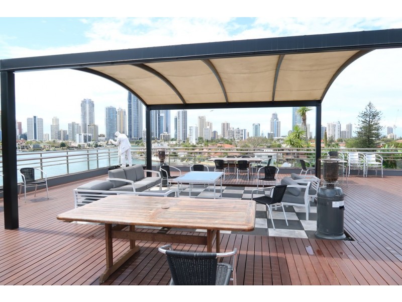 9 Ouyan Street, Bundall QLD 4217