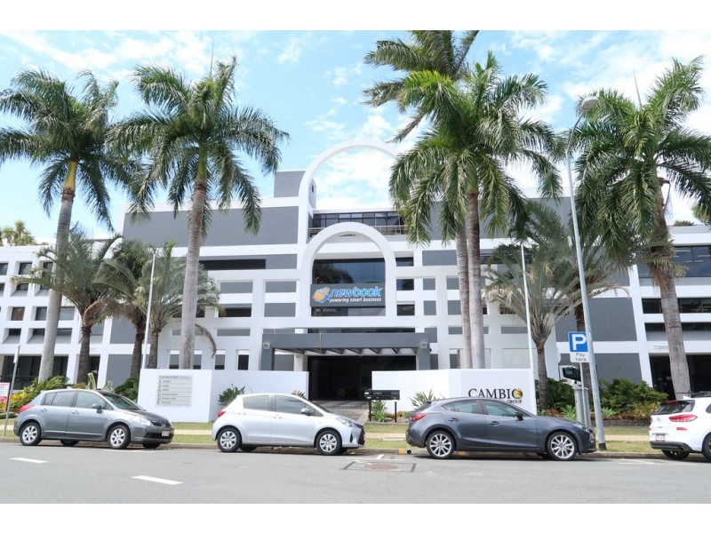 9 Ouyan Street, Bundall QLD 4217