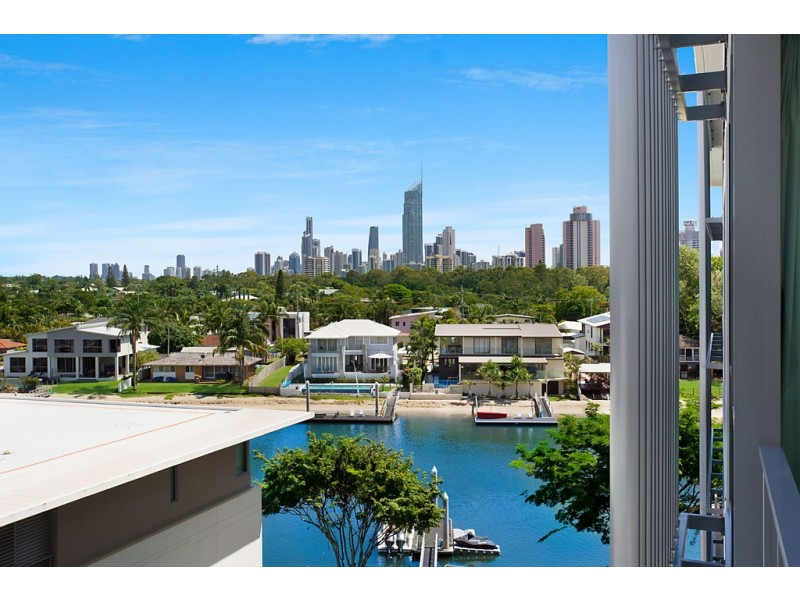 1407 ‘Freshwater Point’ 33 TE PetersDrive, Broadbeach Waters QLD 4218