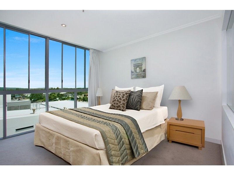 1407 ‘Freshwater Point’ 33 TE PetersDrive, Broadbeach Waters QLD 4218