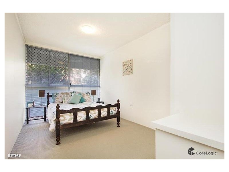 3/30 Chelsea Ave, Broadbeach QLD 4218