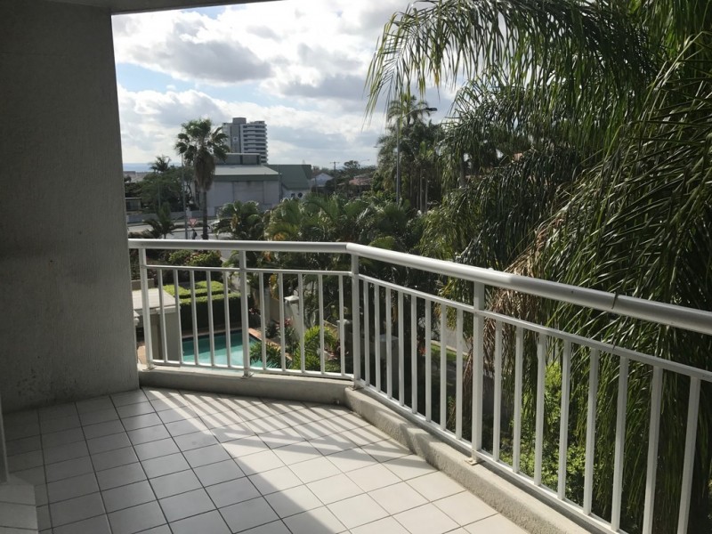 12/30 First Avenue, Broadbeach QLD 4218