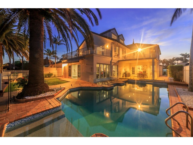 89 Campbell Street, Sorrento QLD 4217