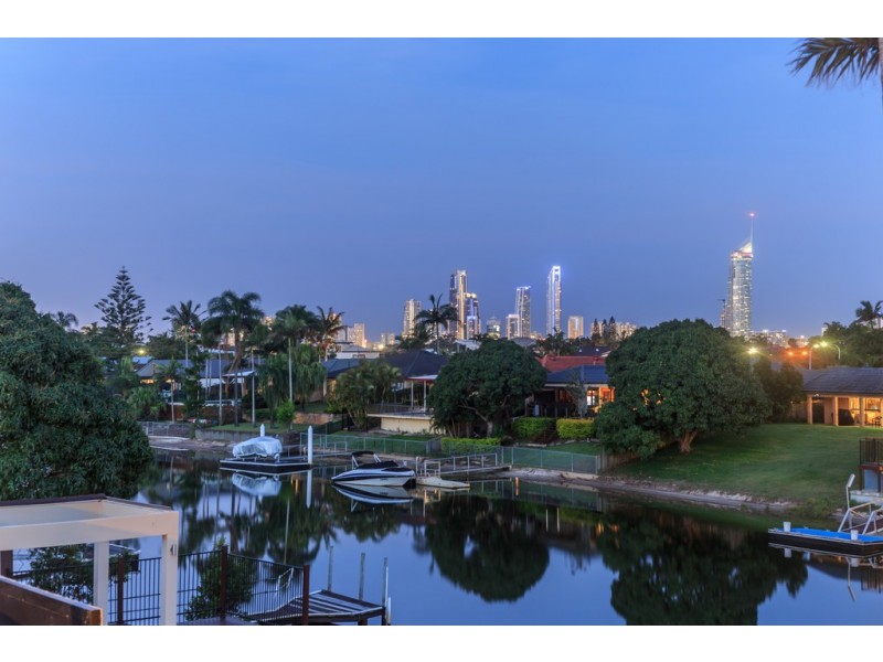 89 Campbell Street, Sorrento QLD 4217