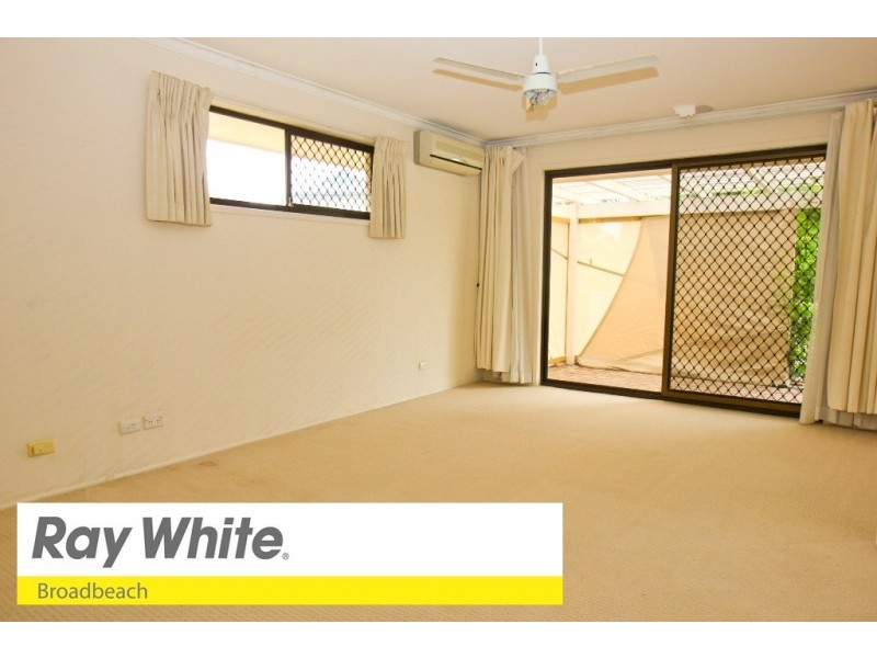 4 Cocos Crescent, Broadbeach Waters QLD 4218