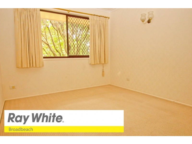 4 Cocos Crescent, Broadbeach Waters QLD 4218