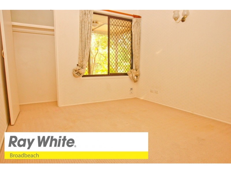 4 Cocos Crescent, Broadbeach Waters QLD 4218
