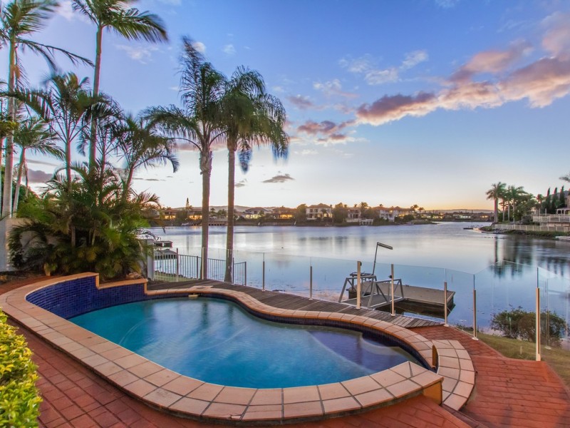 27 Martinique Way, Clear Island Waters QLD 4226