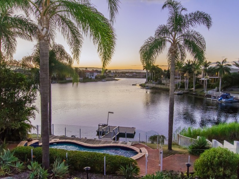 27 Martinique Way, Clear Island Waters QLD 4226