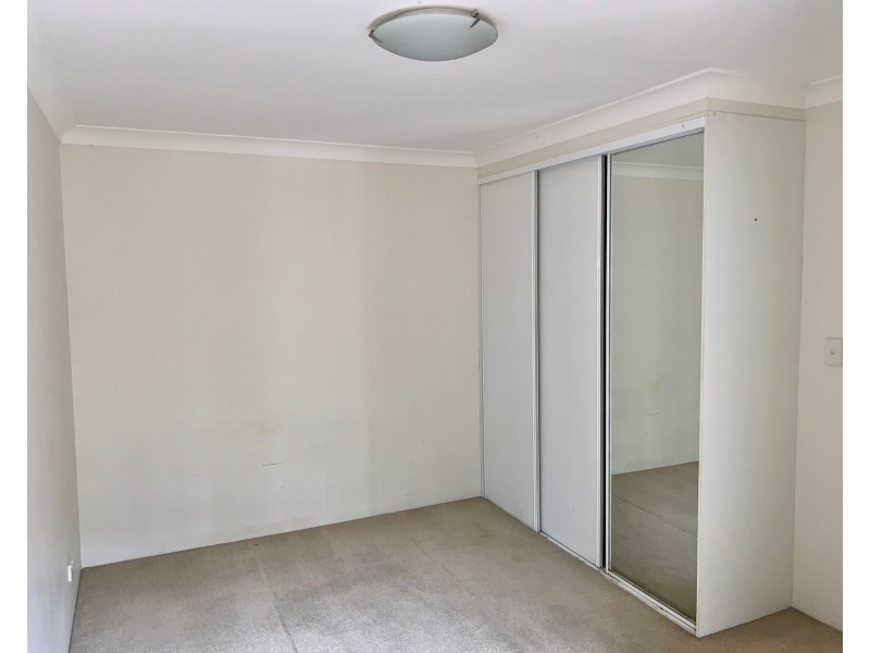 2/206 Surf Parade, Broadbeach QLD 4218