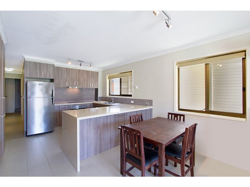 4 ‘Parkdale Apartments’ 12 Chelsea Avenue, Broadbeach QLD 4218