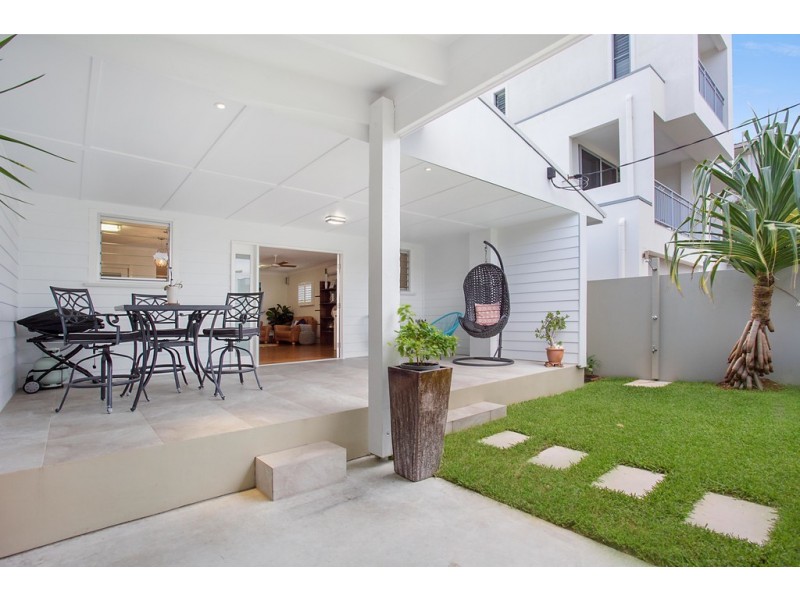 68 Seagull Avenue, Mermaid Beach QLD 4218