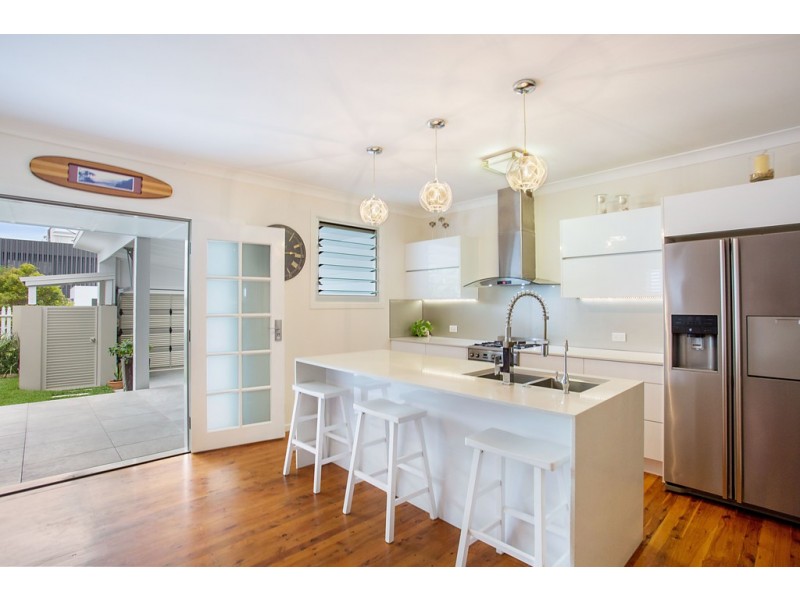 68 Seagull Avenue, Mermaid Beach QLD 4218