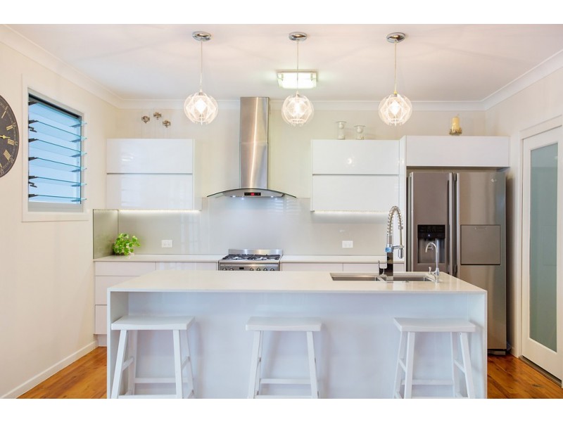 68 Seagull Avenue, Mermaid Beach QLD 4218
