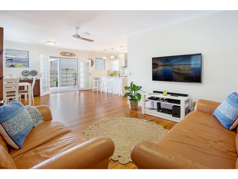 68 Seagull Avenue, Mermaid Beach QLD 4218