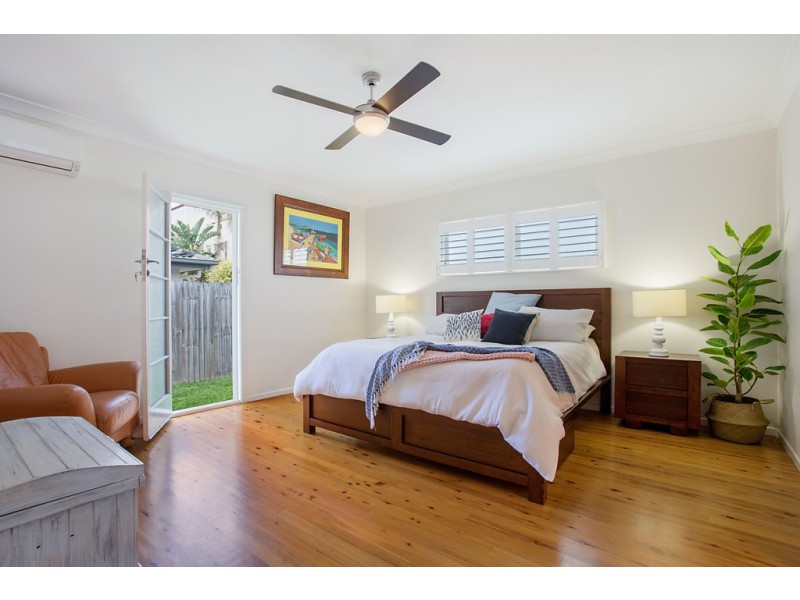 68 Seagull Avenue, Mermaid Beach QLD 4218
