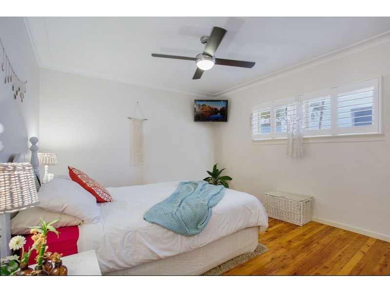 68 Seagull Avenue, Mermaid Beach QLD 4218