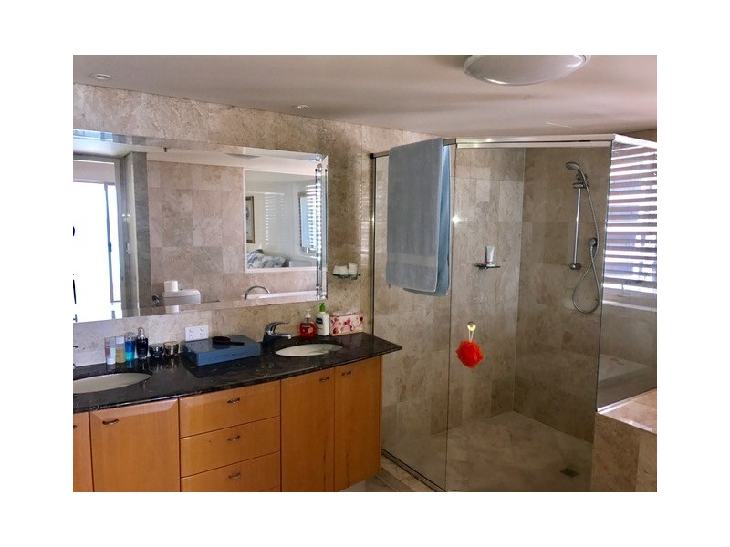 121/74 Old Burleigh Road “La Sabbia”, Surfers Paradise QLD 4217
