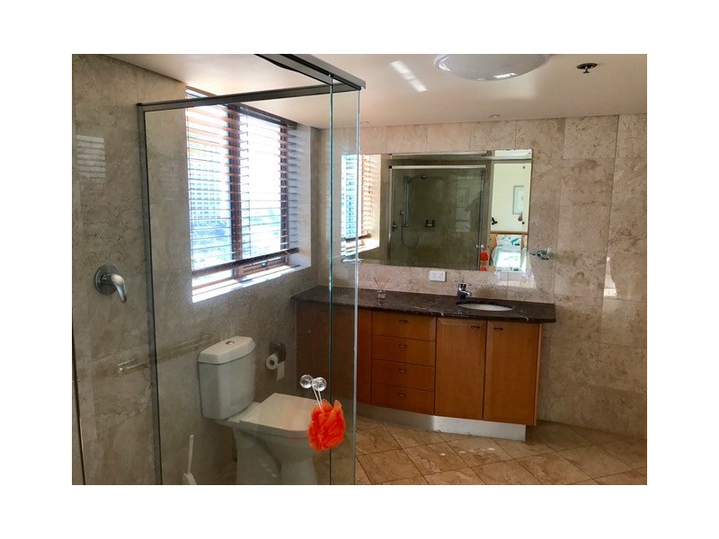 121/74 Old Burleigh Road “La Sabbia”, Surfers Paradise QLD 4217