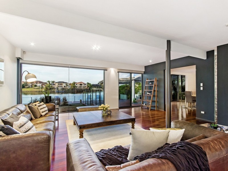 28 Bollard Circuit, Clear Island Waters QLD 4226