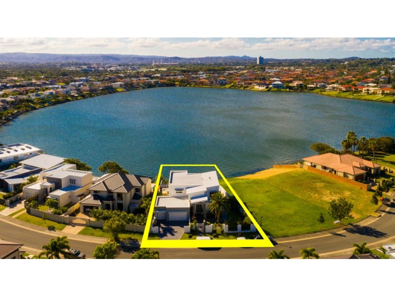 146 Sir Bruce Small Boulevard, Benowa Waters QLD 4217