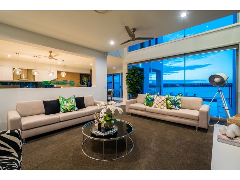 146 Sir Bruce Small Boulevard, Benowa Waters QLD 4217